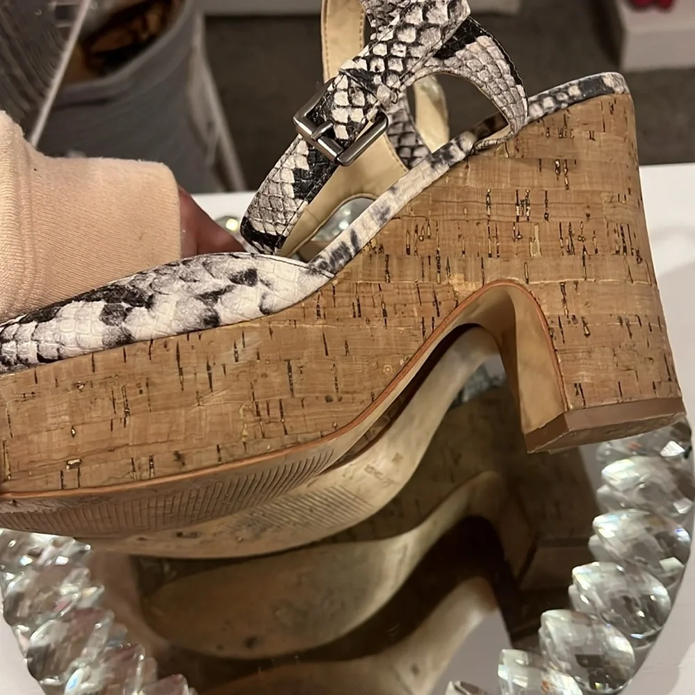 Marc Fisher Snakeskin Patterned Women's Sandals 8.5 - Picture 9 of 10